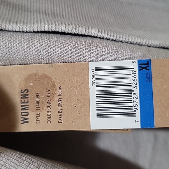 DKNY Women's Light Grey Open Front Cardigan and Wide Leg Pant Set, Size XL - Picture 6 of 12